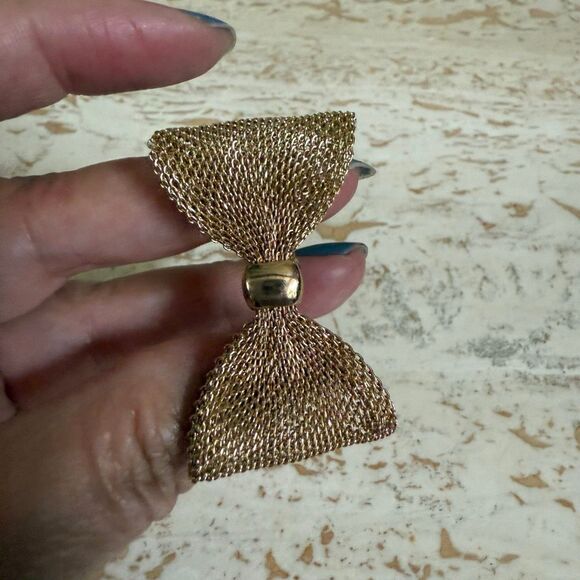 Adjustable mesh bow statement ring - Picture 5 of 9
